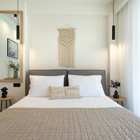 Aelia Seaside Luxury Suites Nea Karvali Eksteriør bilde