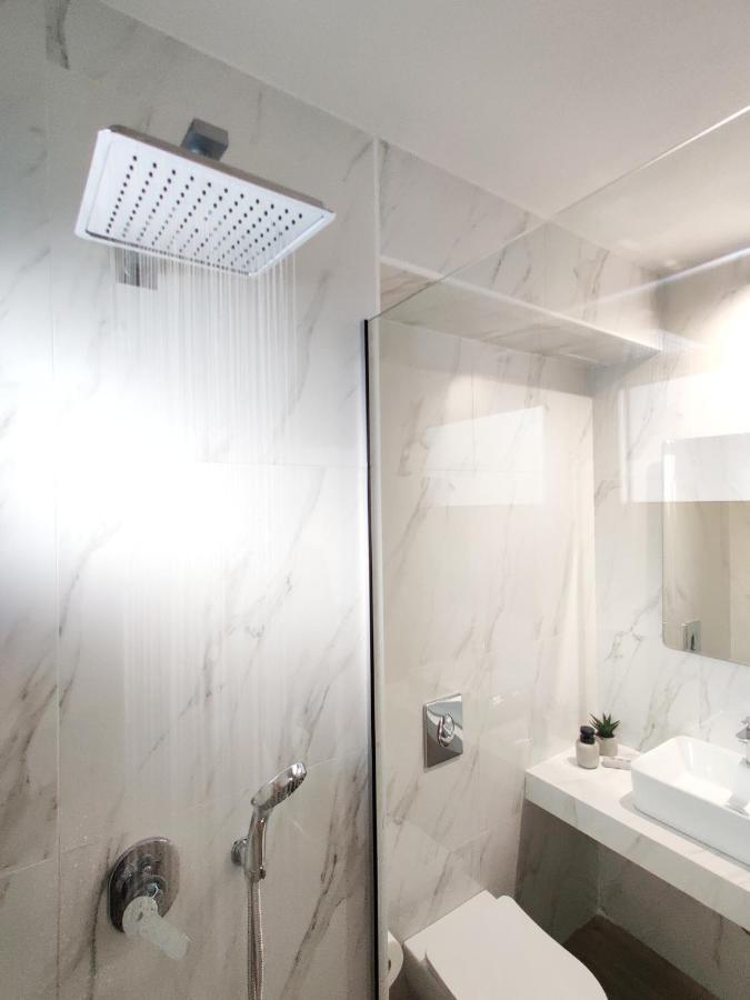 Aelia Seaside Luxury Suites Nea Karvali Eksteriør bilde