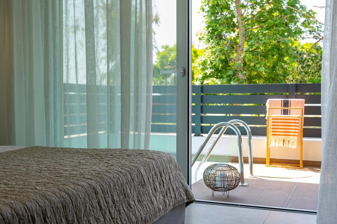 Aelia Seaside Luxury Suites Nea Karvali Eksteriør bilde